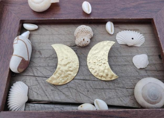 Half Moon Shaped Brass Handmade Earring in Munich