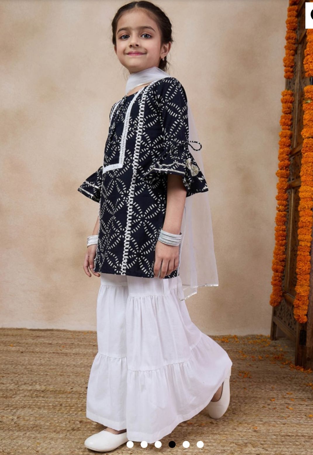 Girls Geometric Print Kurta Suit Set in Munich