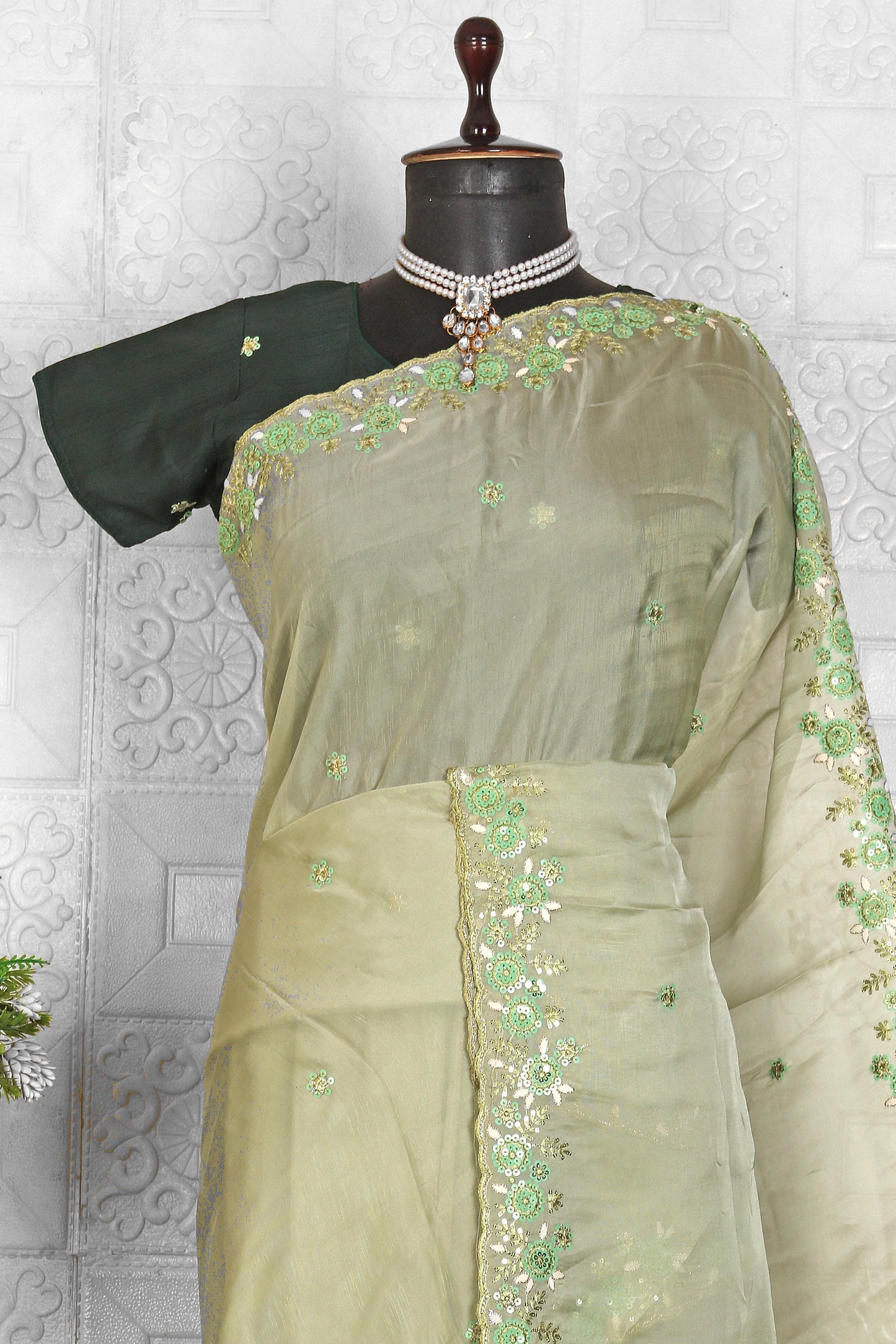 Unique Chiffon Saree  in Berlin