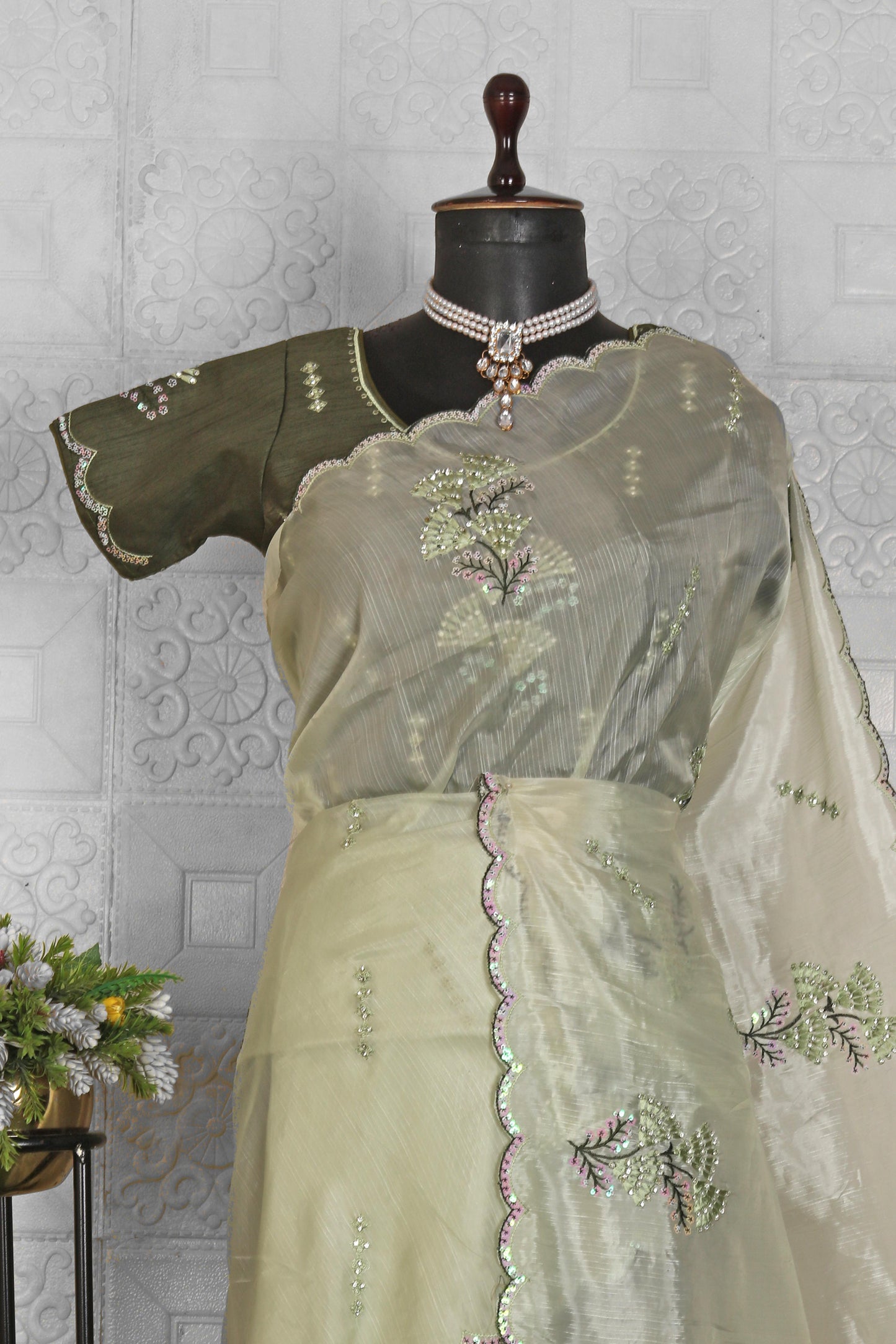 Pure Tissue Silk Saree in Munich