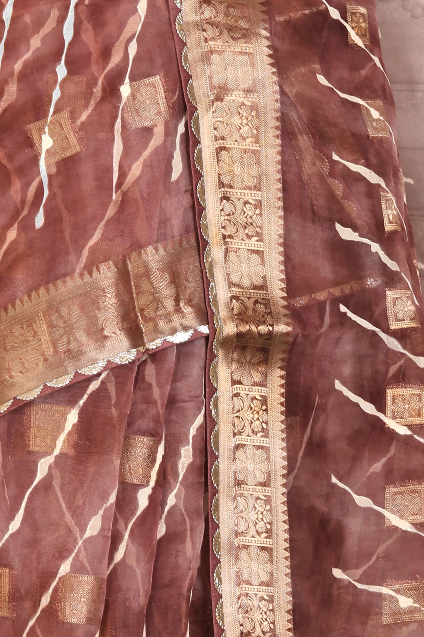 Beautiful Chanderi Silk Saree with stitched blouse in Germany