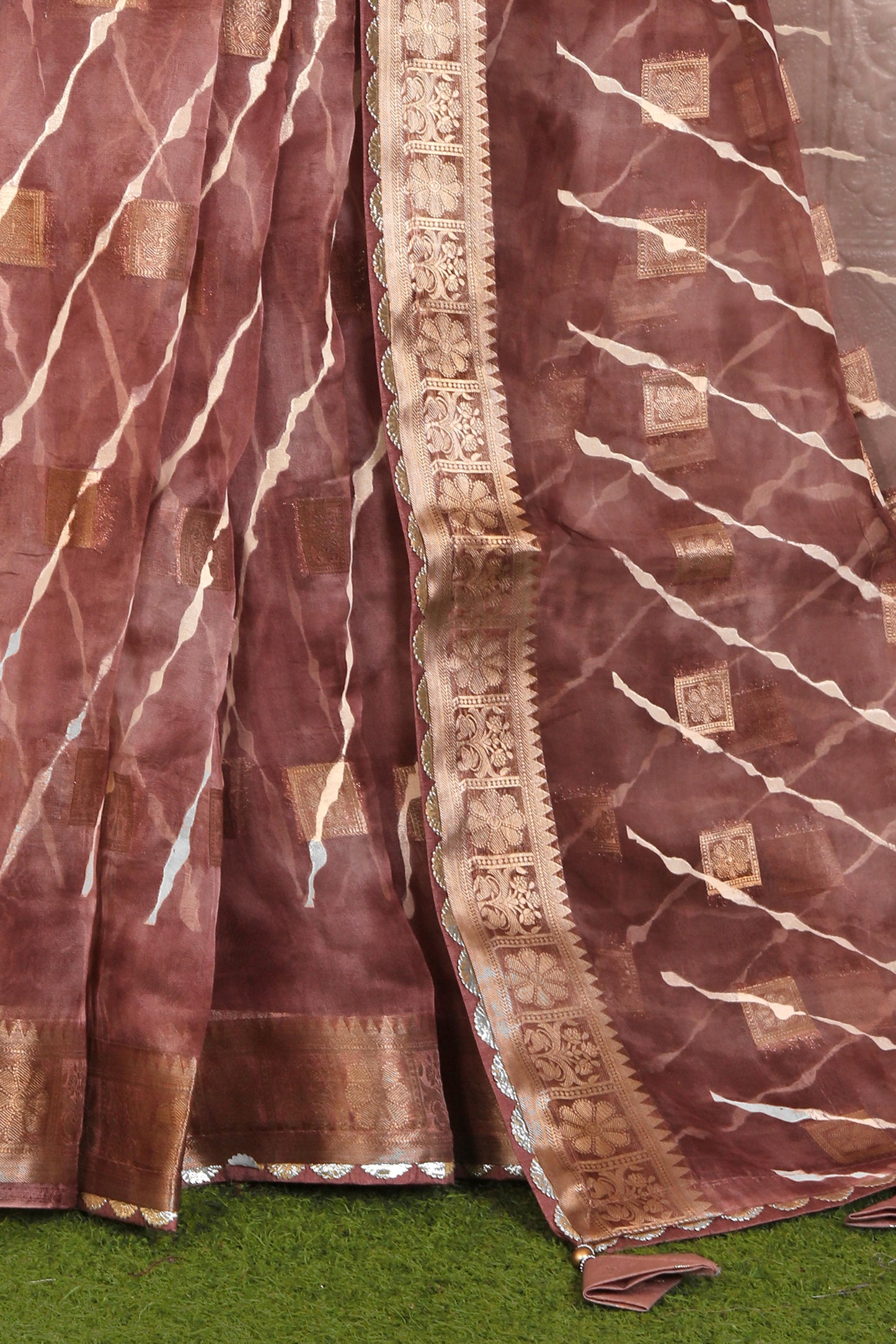 Beautiful Chanderi Silk Saree with stitched blouse in Germany