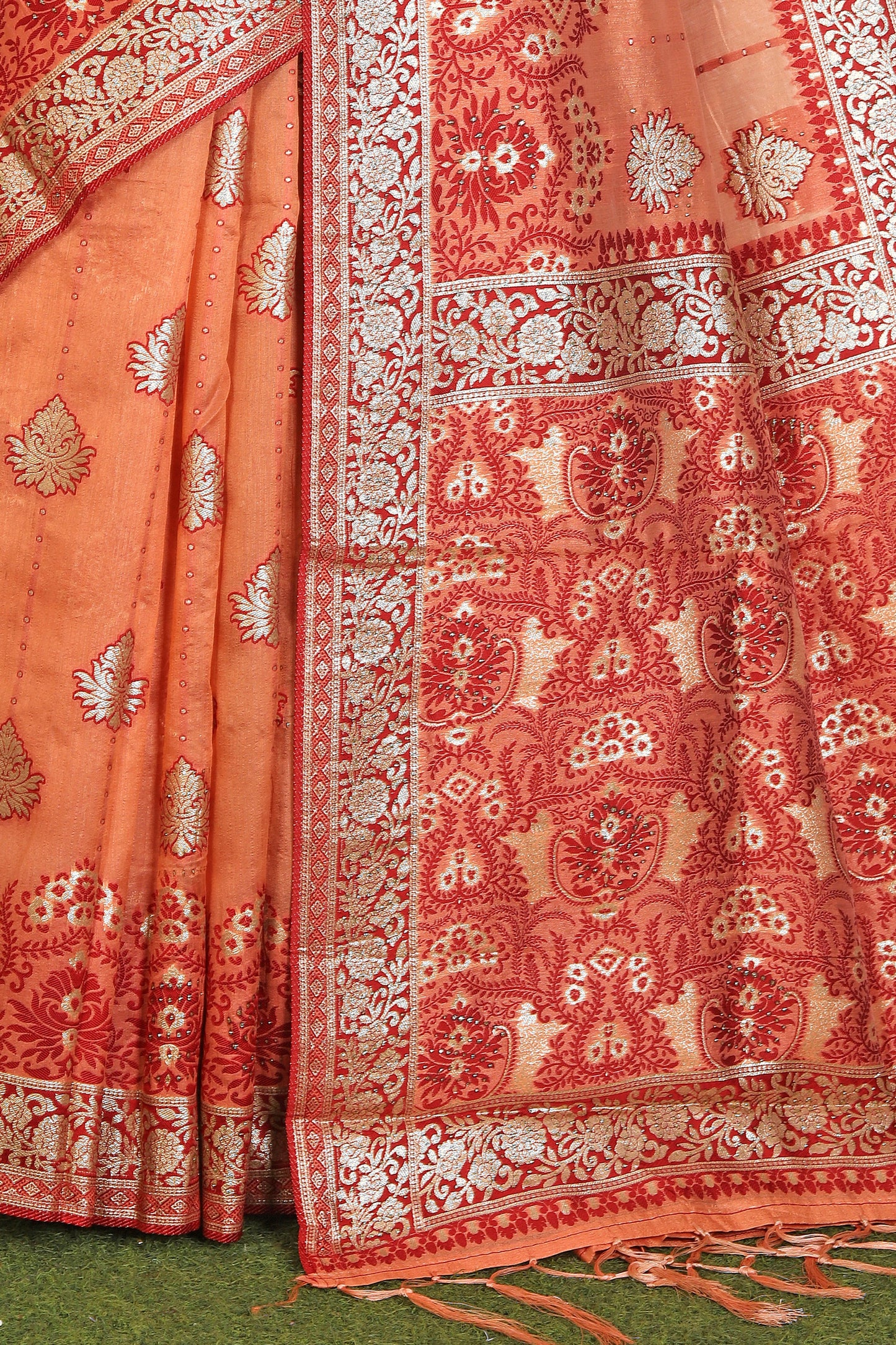 Woven Silk Blend Saree in Germany