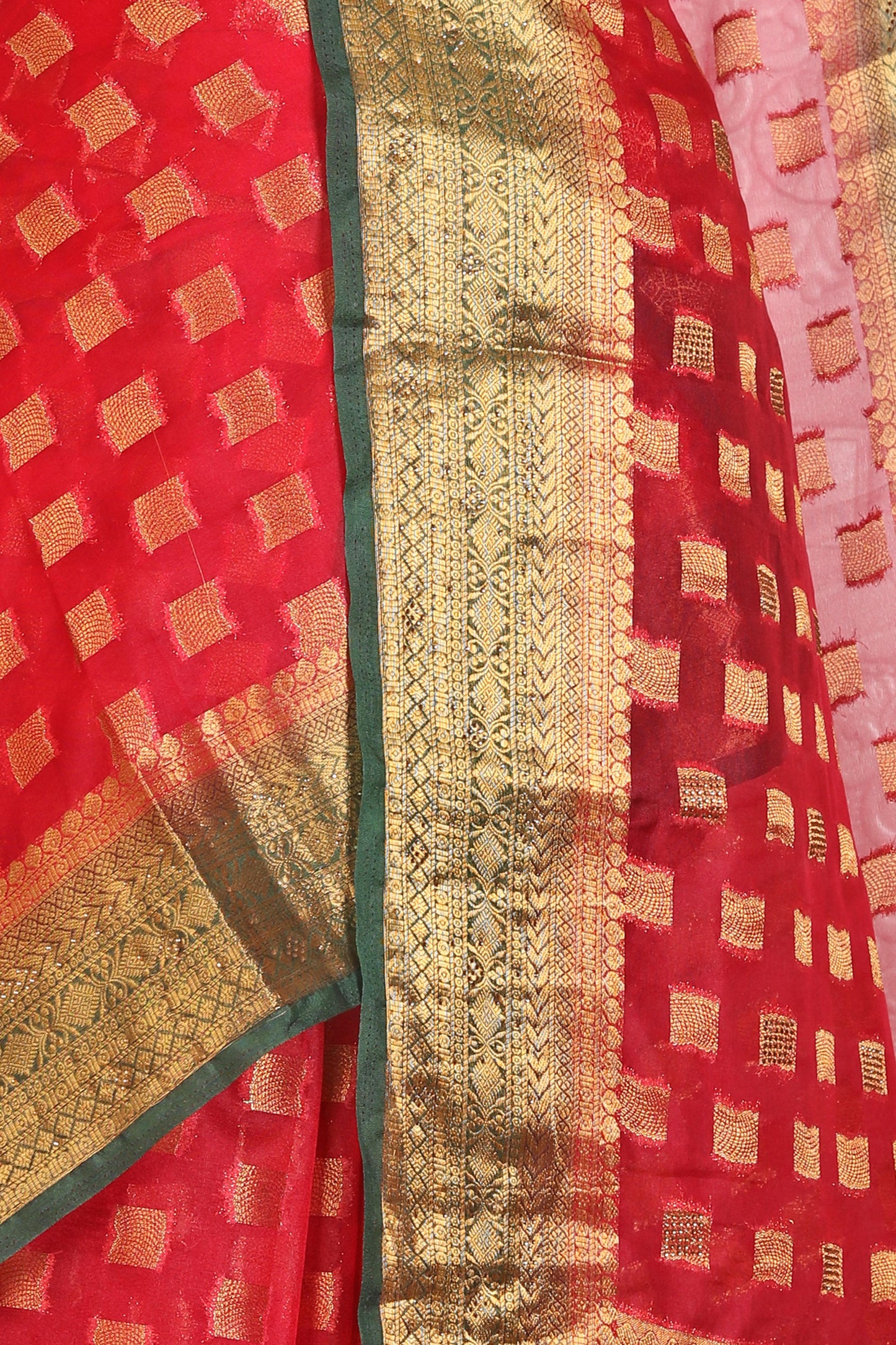 Beautiful Chanderi Silk Saree with stitched blouse in Germany