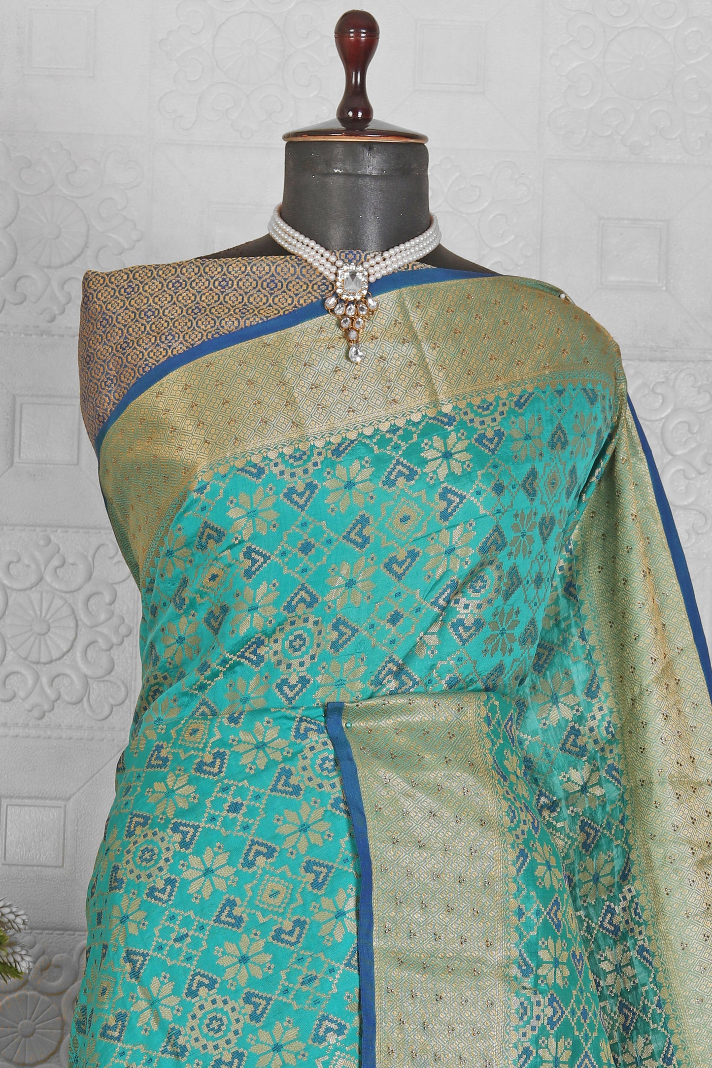 Beautiful Chanderi Silk Saree with stitched blouse in Berlin