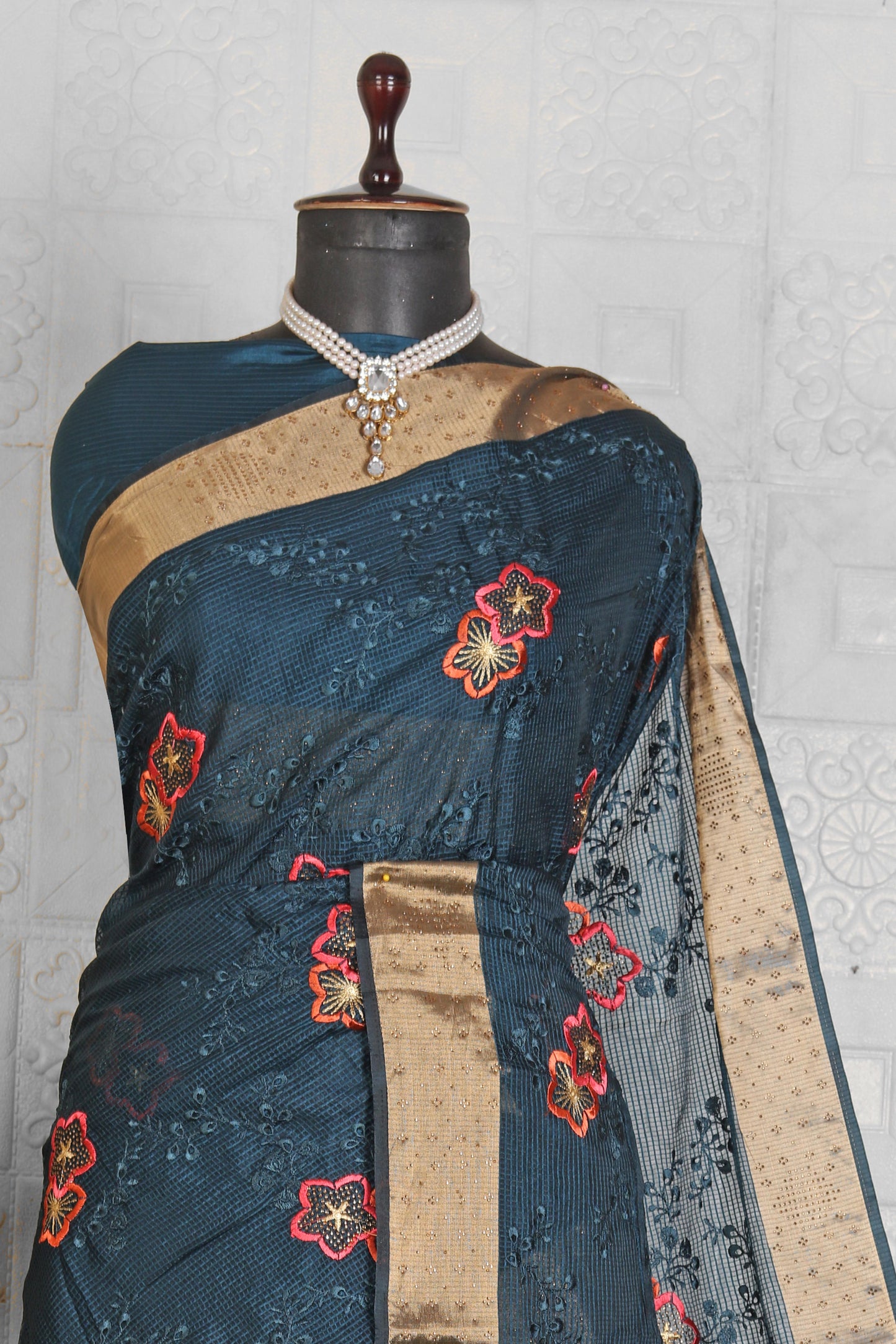 Beautiful Chanderi Silk Saree with stitched blouse in Berlin