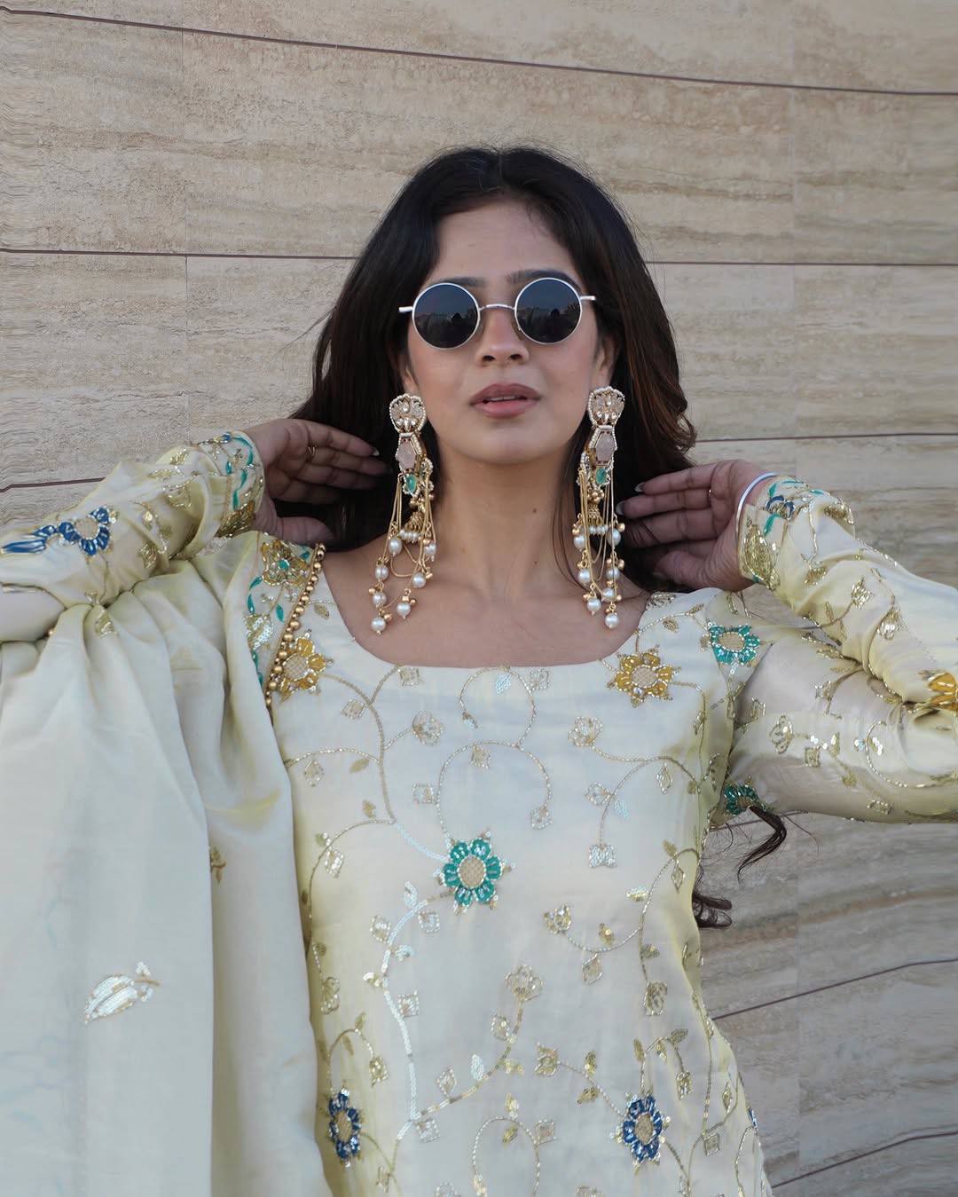 Chinon Sequence work Suit in Berlin