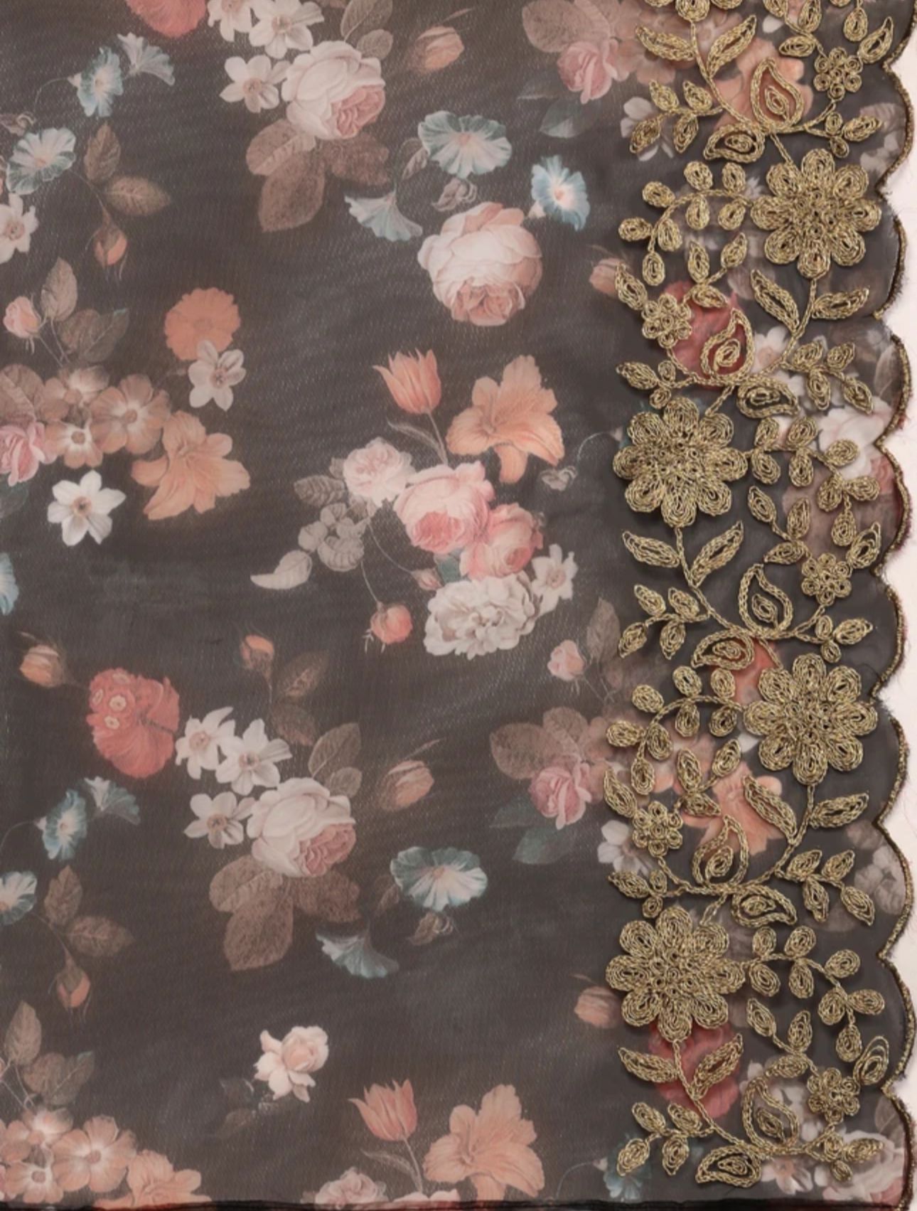 V-Neck Three-Quarter Sleeves Kurta with Trousers & With printed Dupatta in Germany