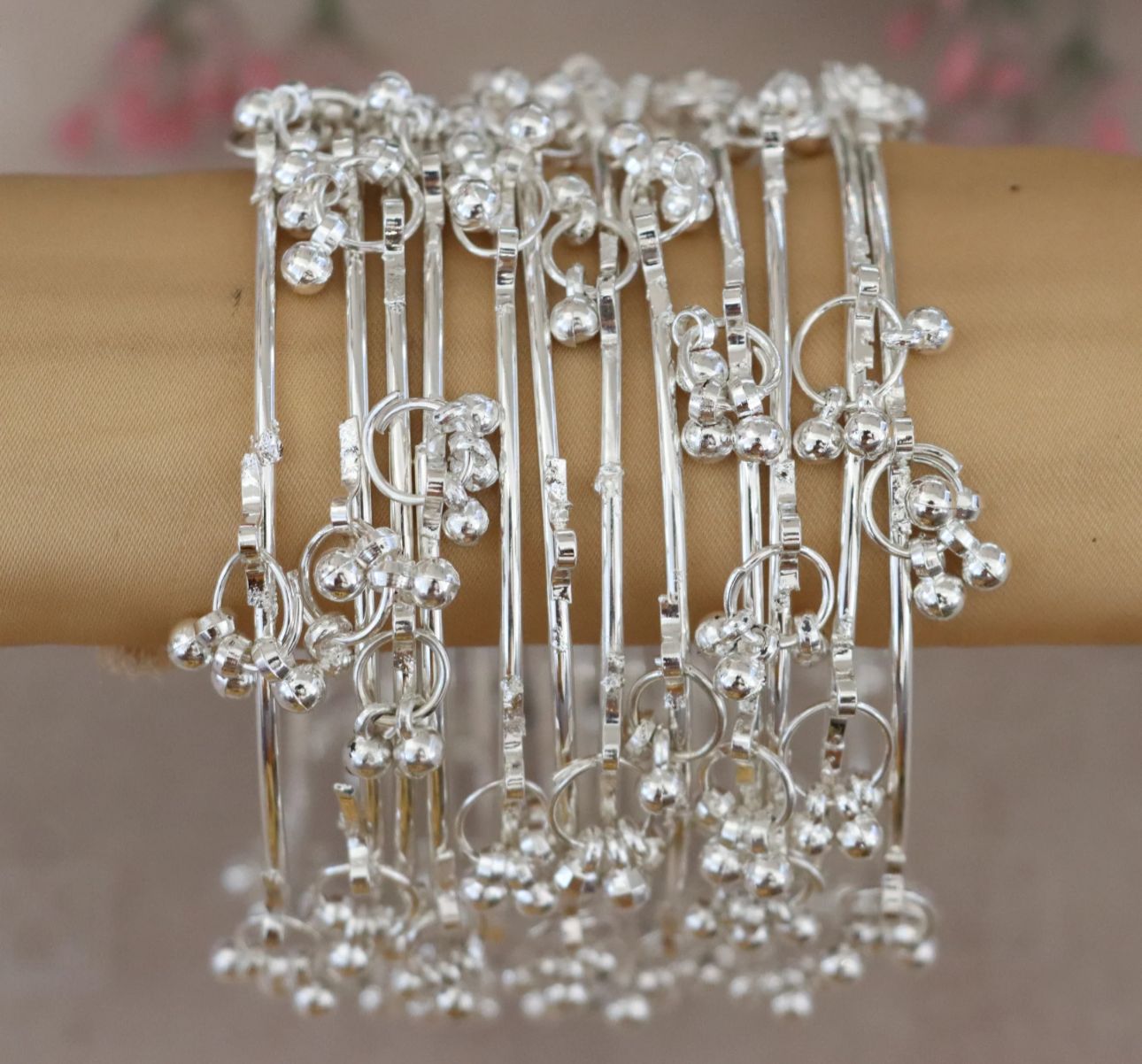 Silver Ghugharoo Bangles in Munich