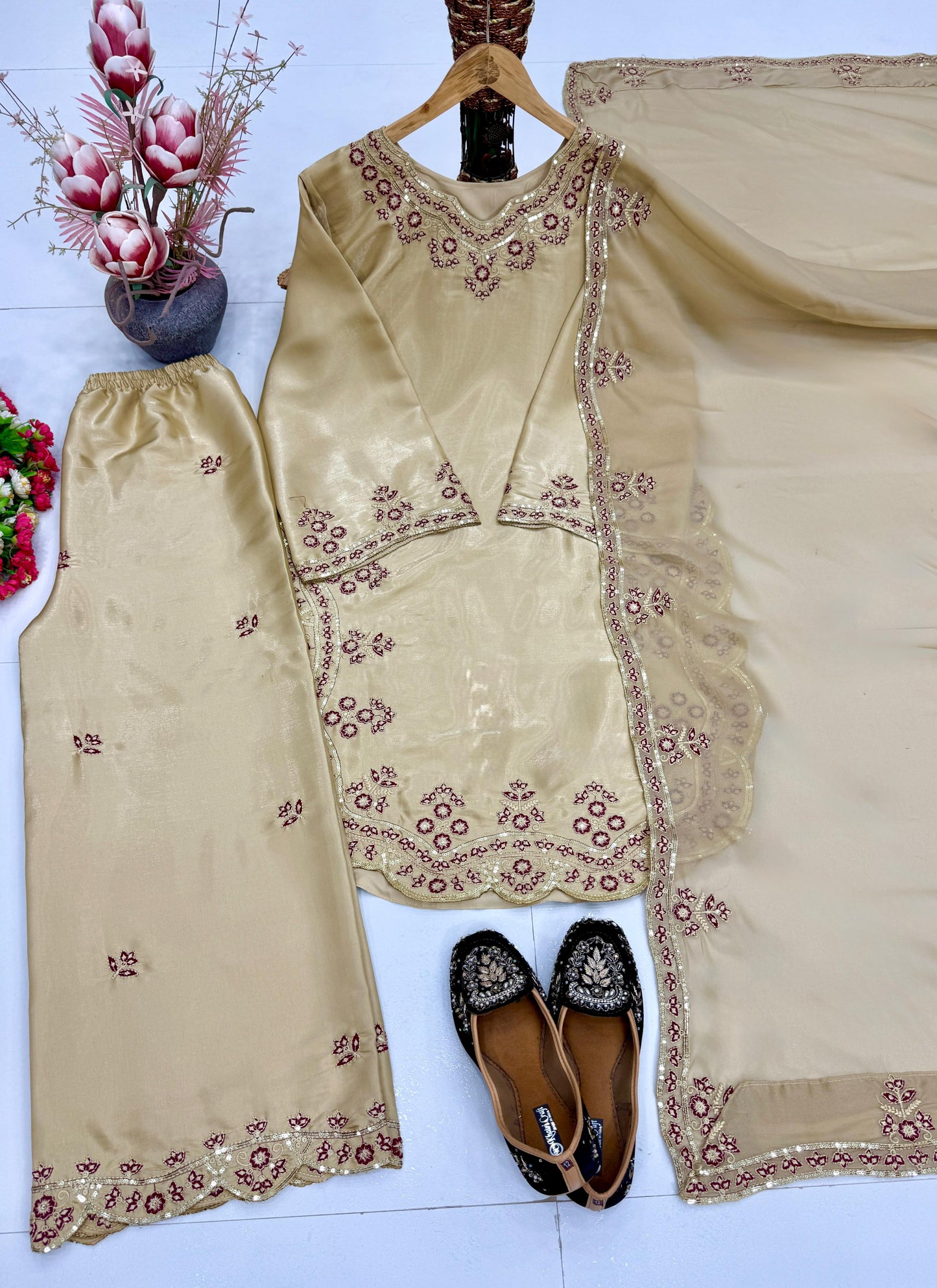 BIEGE HEAVY EMBROIDERY SEQUENCE WORK SUIT IN GERMANY