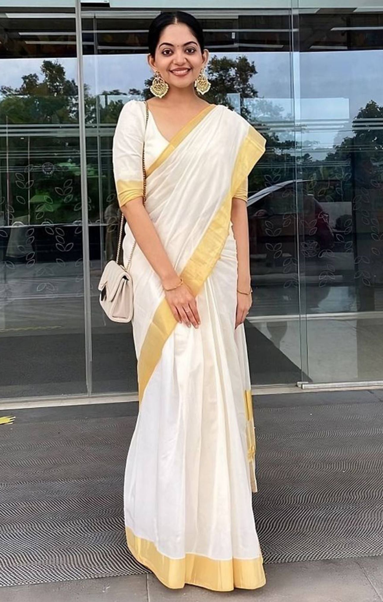 Beautiful Zari Saree in Germany(Onam Saree)