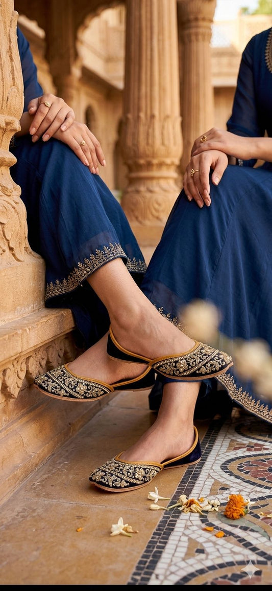 Black Punjabi Juttis Pure Leather in Germany