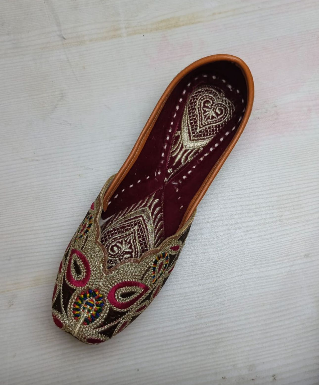 Multicolor Punjabi Juttis Pure Leather in Germany
