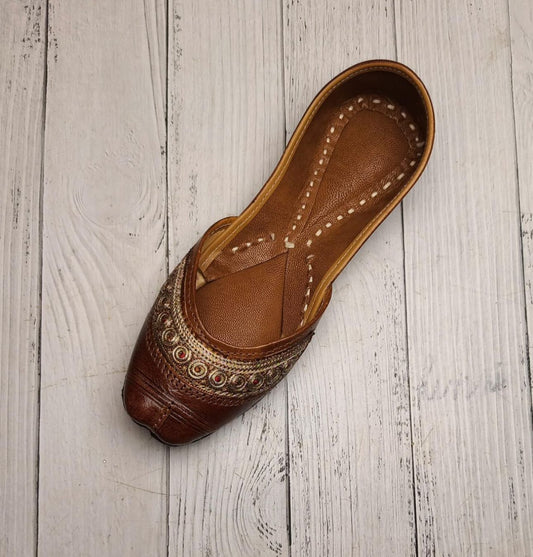Brown Punjabi Juttis Pure Leather in Germany