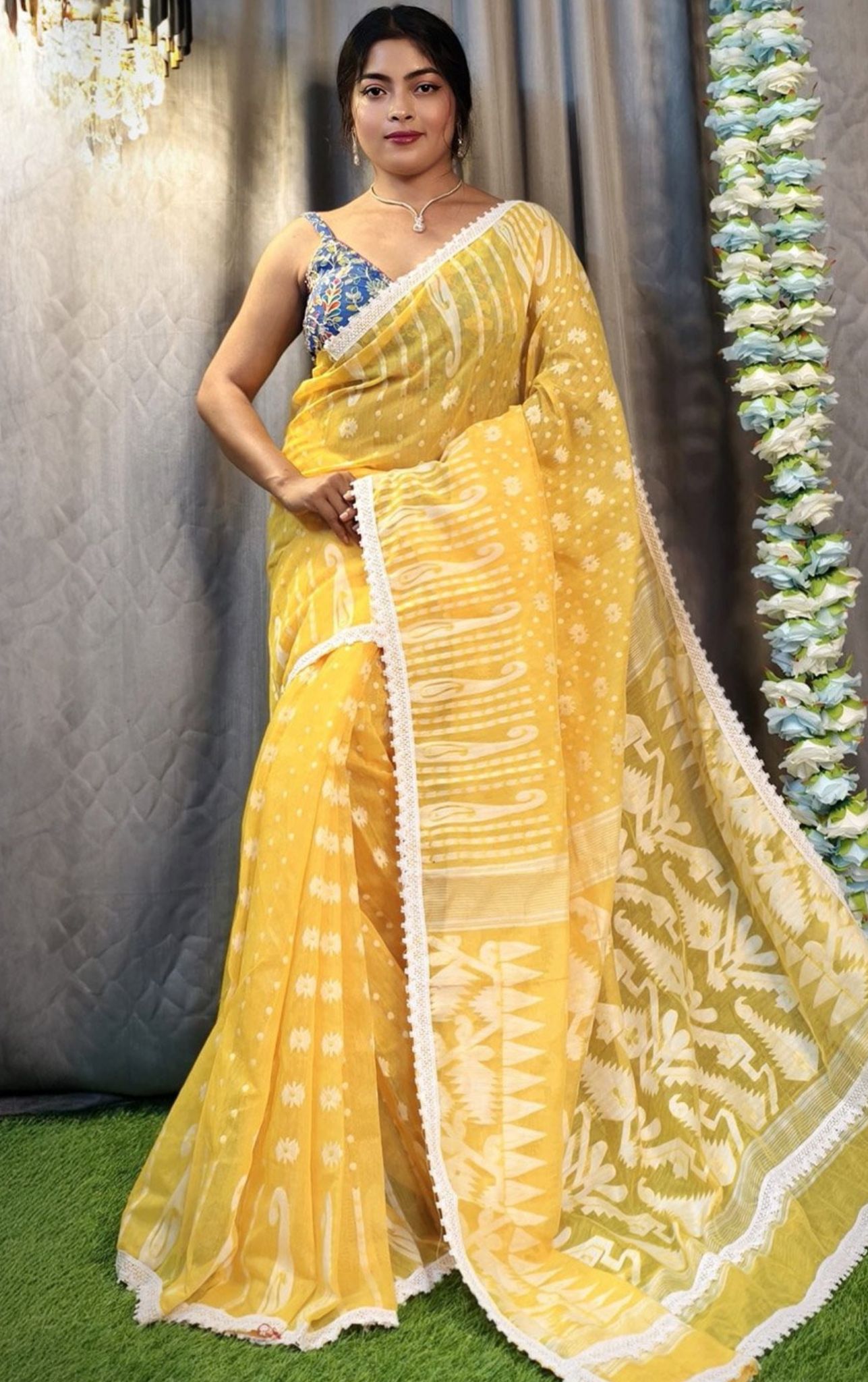Ethnic Motifs Handloom Jamdani Saree in Germany