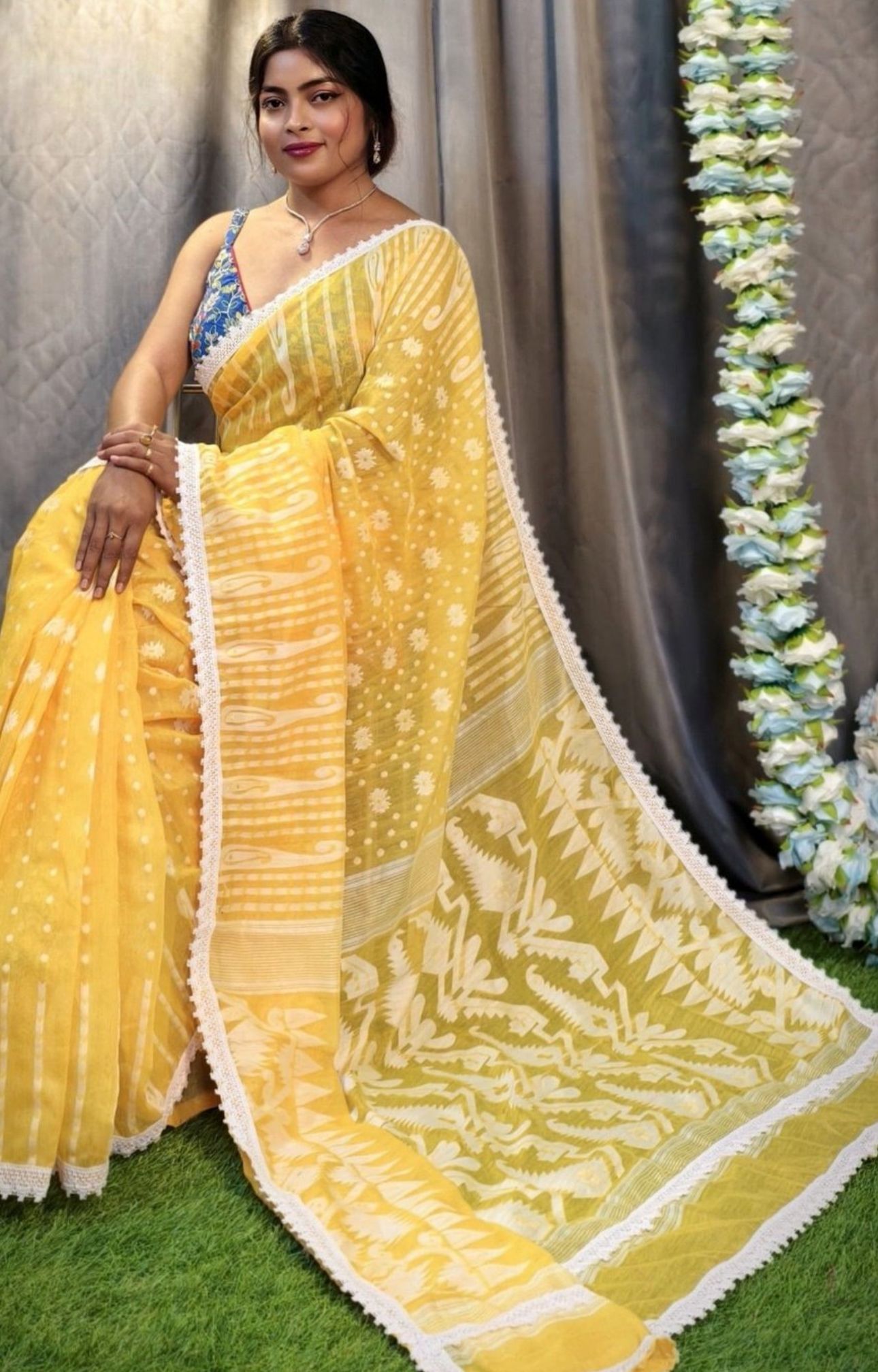 Ethnic Motifs Handloom Jamdani Saree in Germany