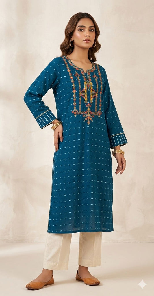 Teal-blue kurta in Berlin