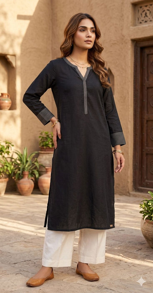 A straight-cut, mid-length kurta in Germany