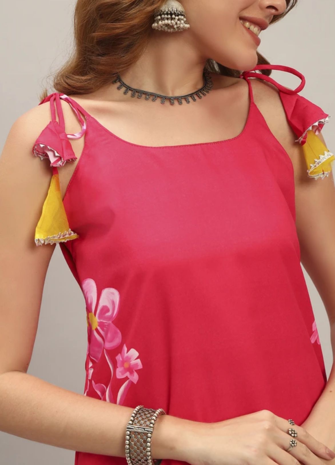 Women Crepe Kurti Pant Dupatta Set in Germany