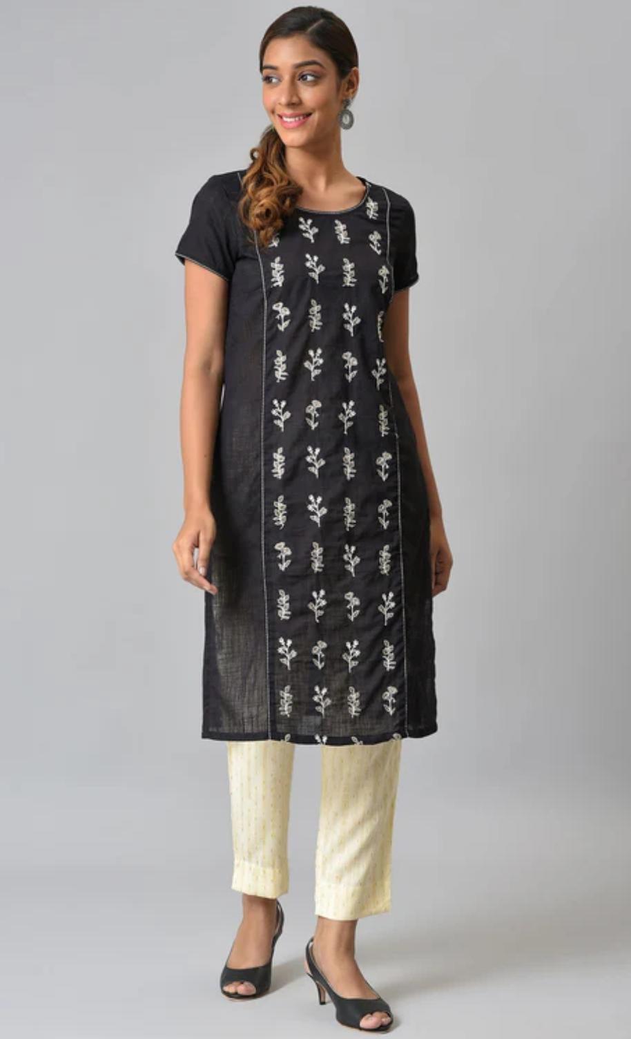 Black Embroidered Ethnic kurta in Germany