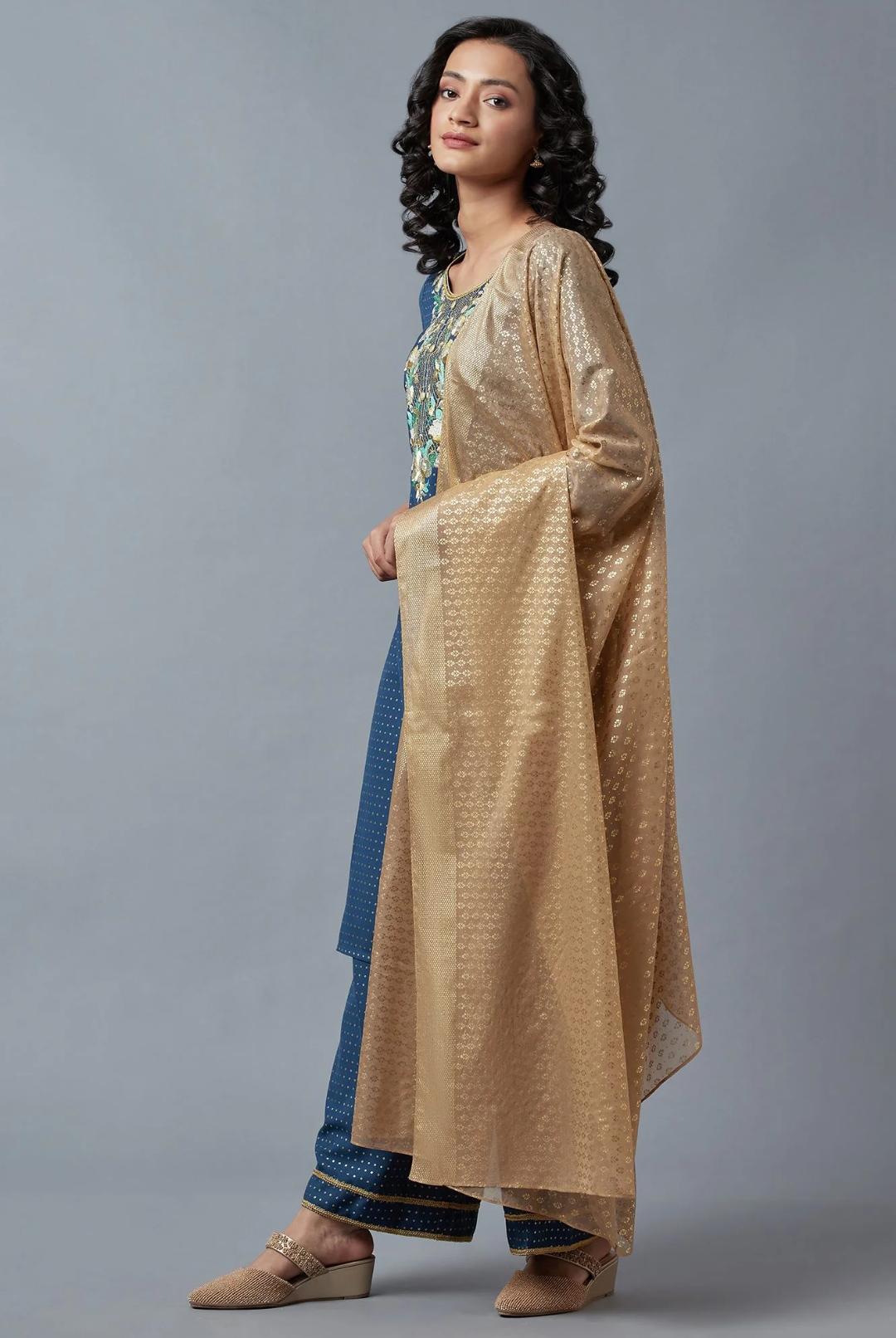 This set is only KURTI we have, without Palazzo and Duppatta In Germany