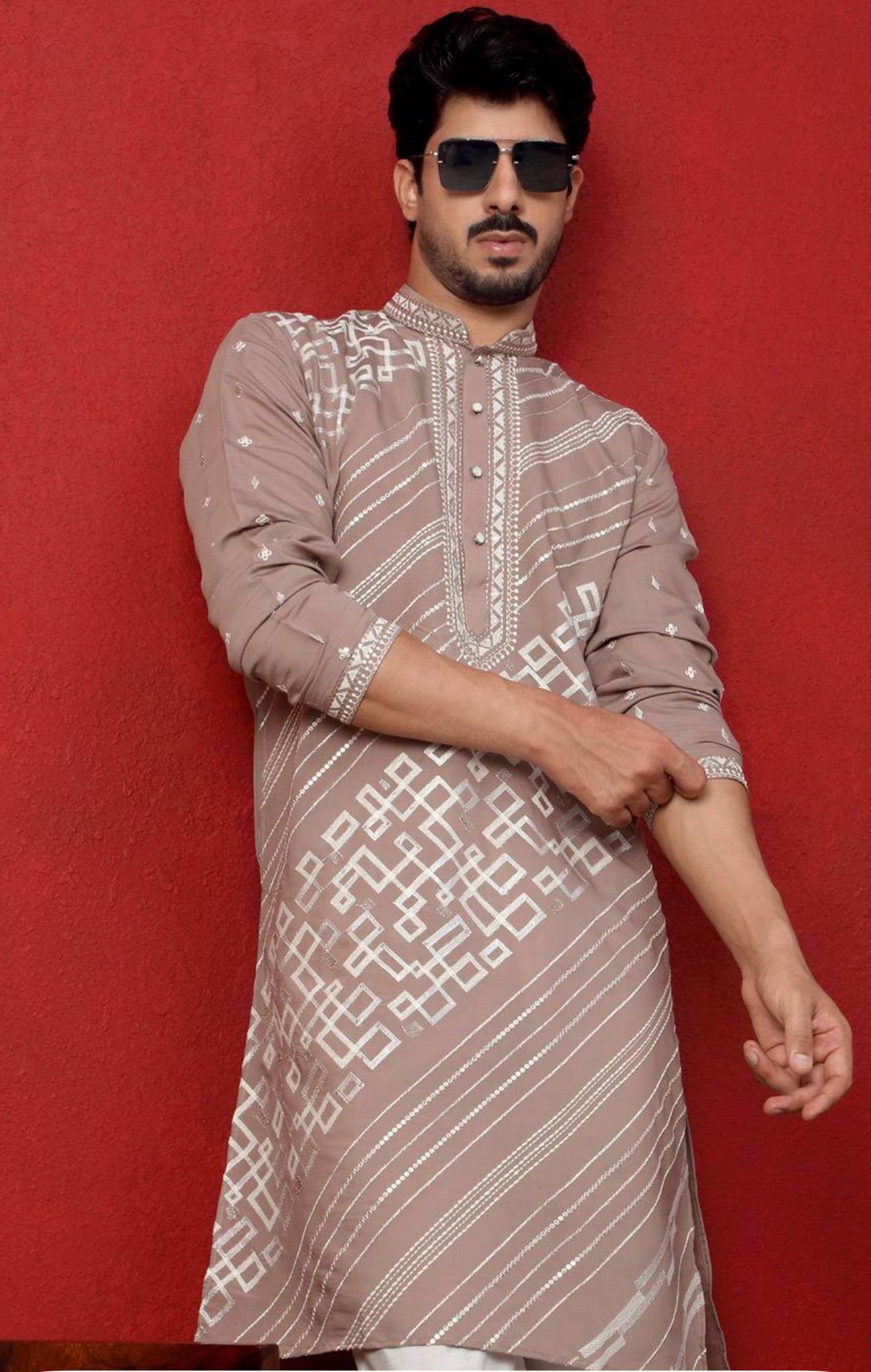 Geometric Embroidered Mandarin Collar Cotton Silk Straight Kurta in Germany
