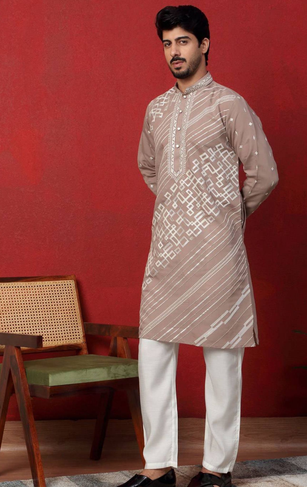 Geometric Embroidered Mandarin Collar Cotton Silk Straight Kurta in Germany