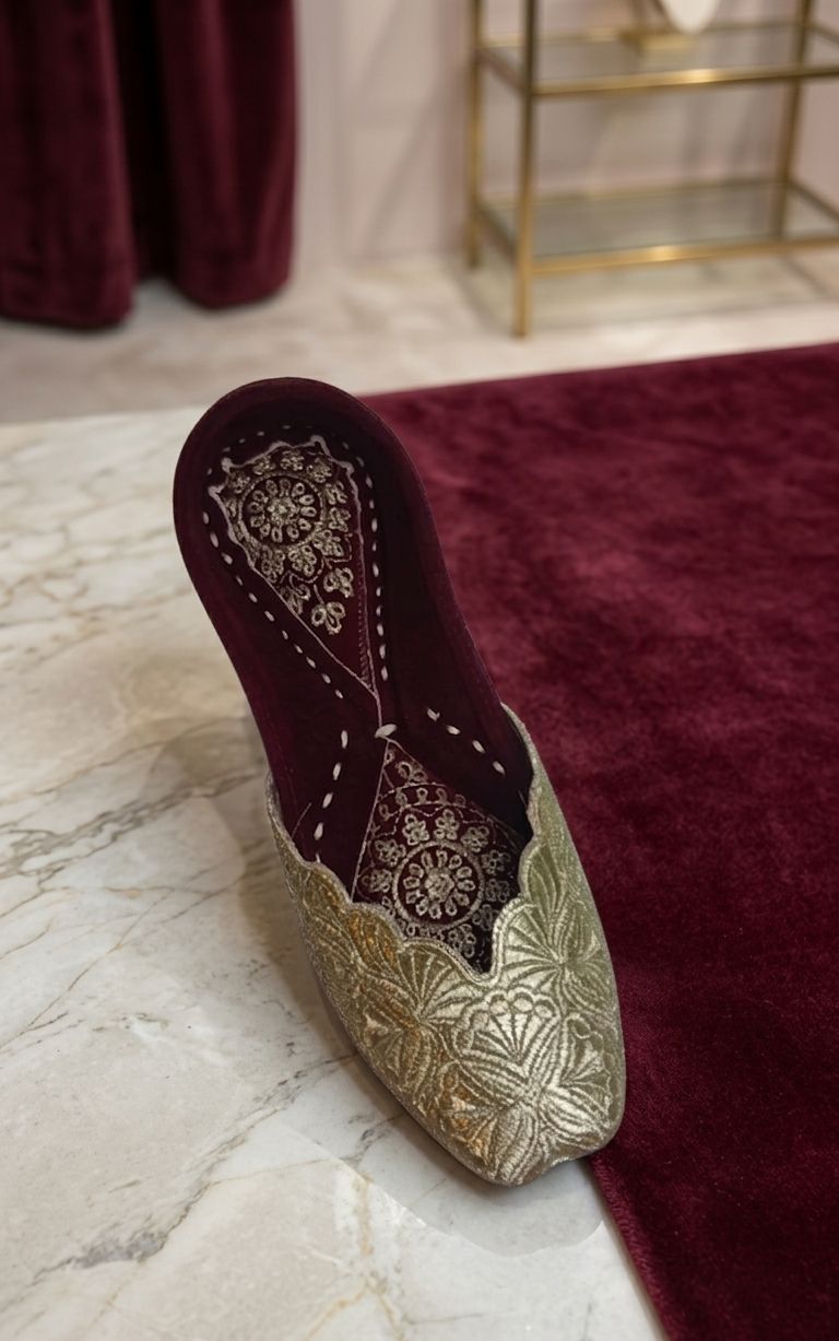 Women Mojari Soft Leather Ethnic Jutti, Flats Mojari for Girls in Germany