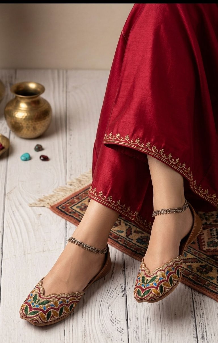 BEAUTIFUL MULTICOLOR KASHMIRI EMBROIDERED JUTTI IN GERMANY