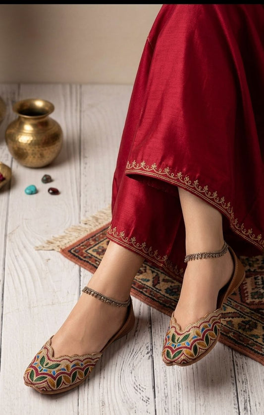 BEAUTIFUL MULTICOLOR KASHMIRI EMBROIDERED JUTTI IN GERMANY