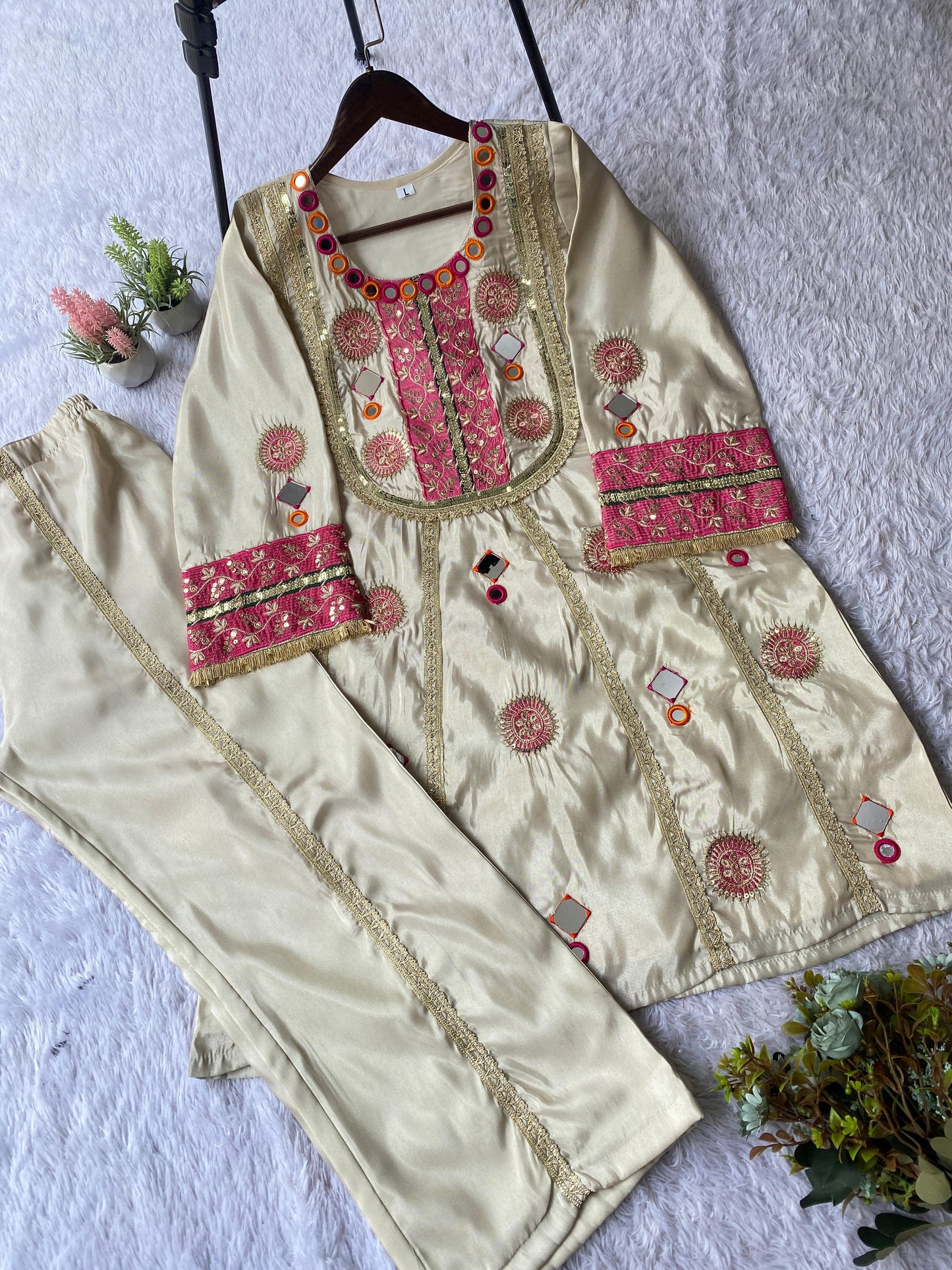 TRENDY CO-ORD SET MIRROR AND SEQUENCE EMBROIDERY WORK IN GERMANY