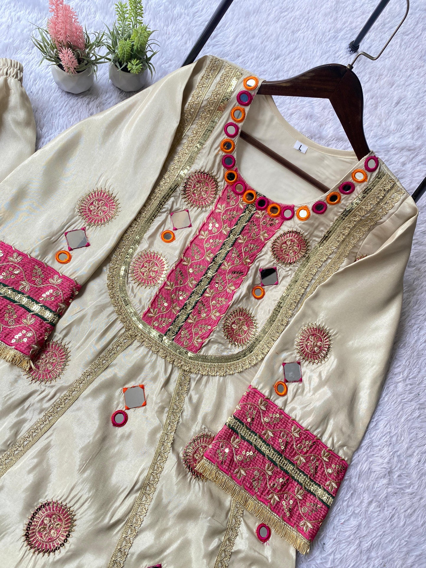 TRENDY CO-ORD SET MIRROR AND SEQUENCE EMBROIDERY WORK IN GERMANY
