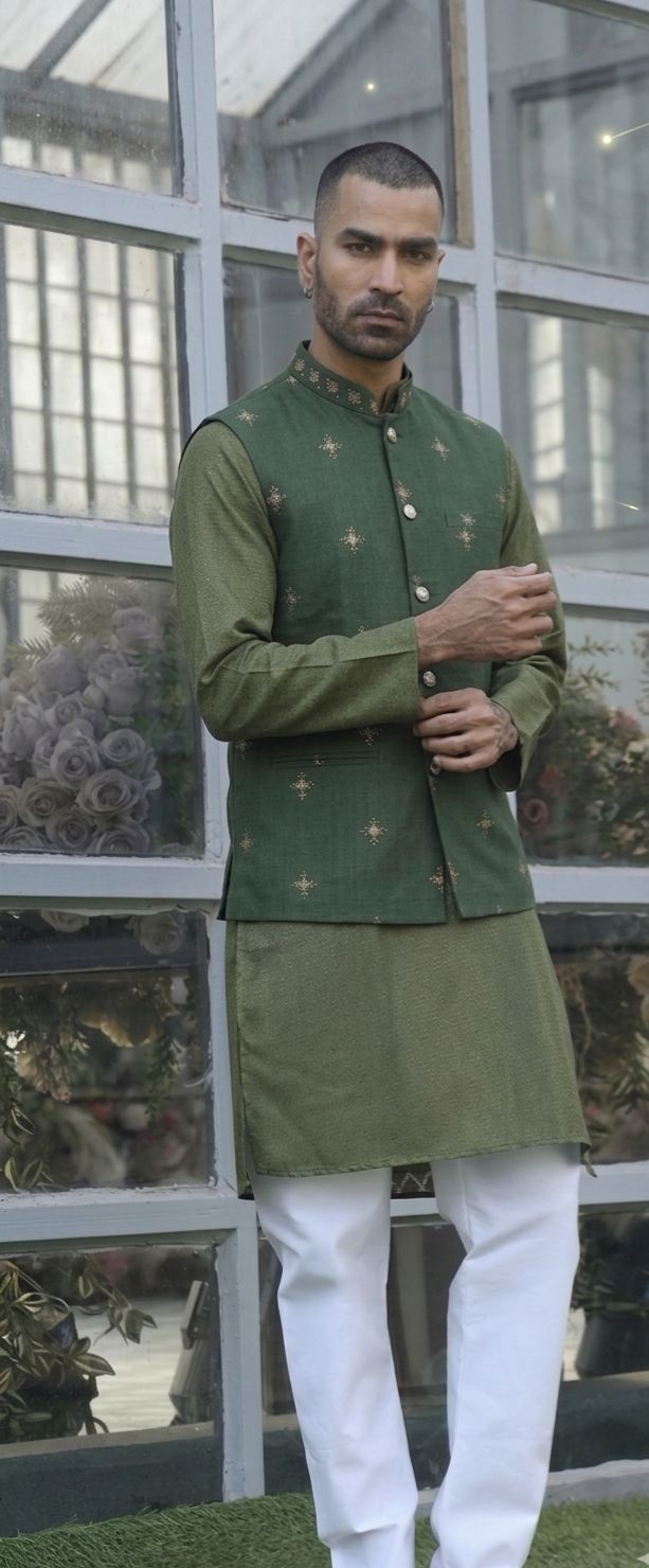 Men Cotton Pathani Kurta & Salwar With Nehru Jacket in Germany