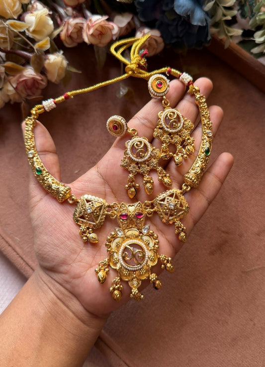 Traditional Antique Gold Plated Choker Jewelry Set for Women in Germany