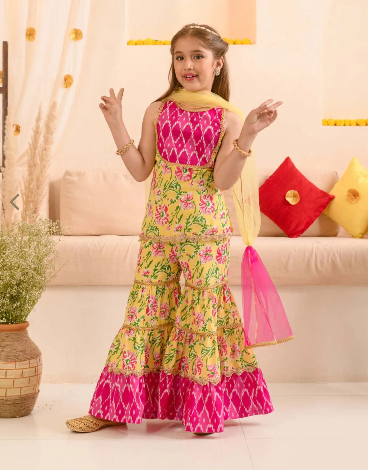 Girls Cotton Regular Fit Floral Print Kurta Set in Germany