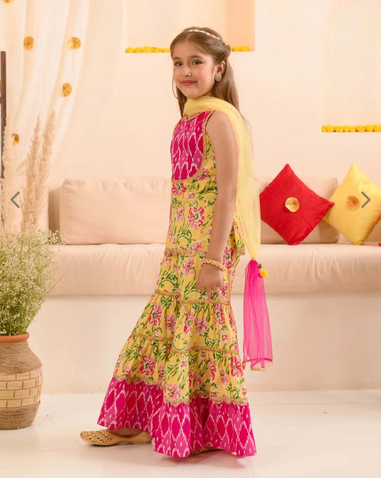 Girls Cotton Regular Fit Floral Print Kurta Set in Germany