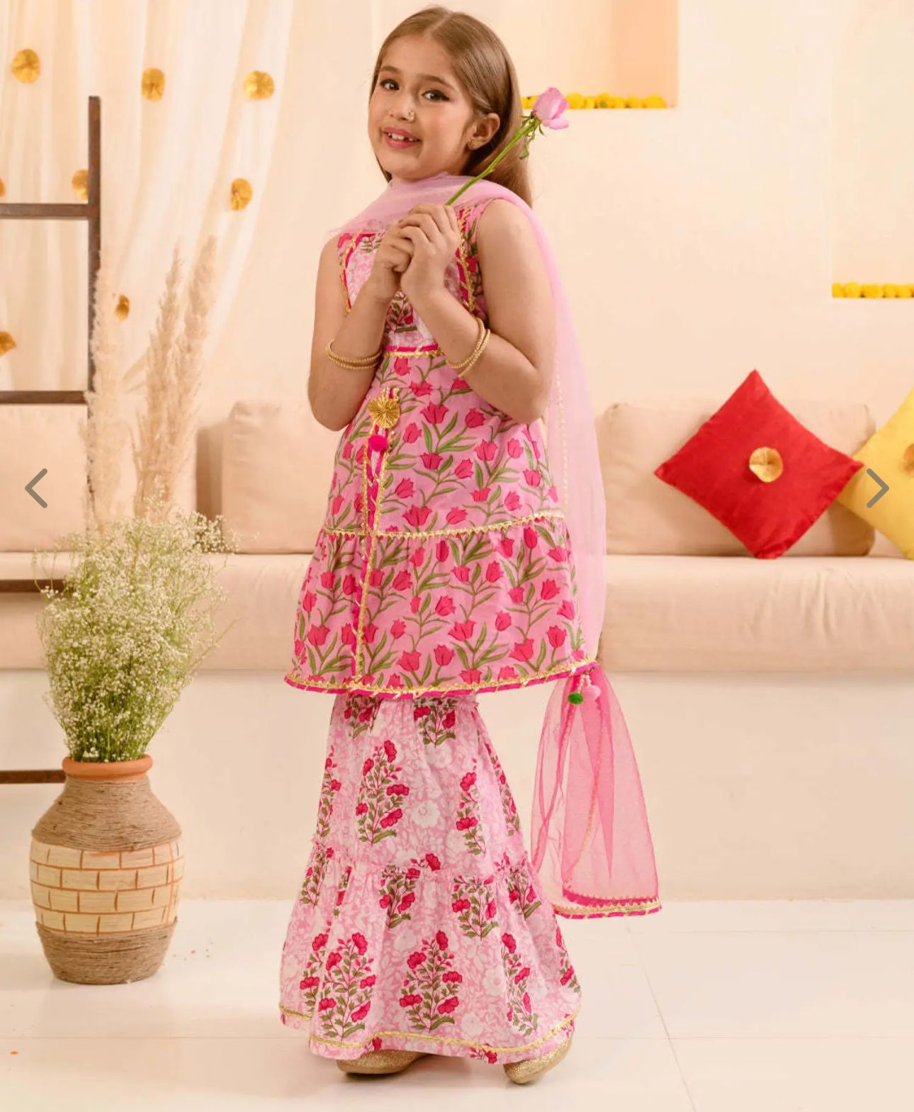 Girls Pink Cotton Regular Fit Floral Print Kurta Set in Germany