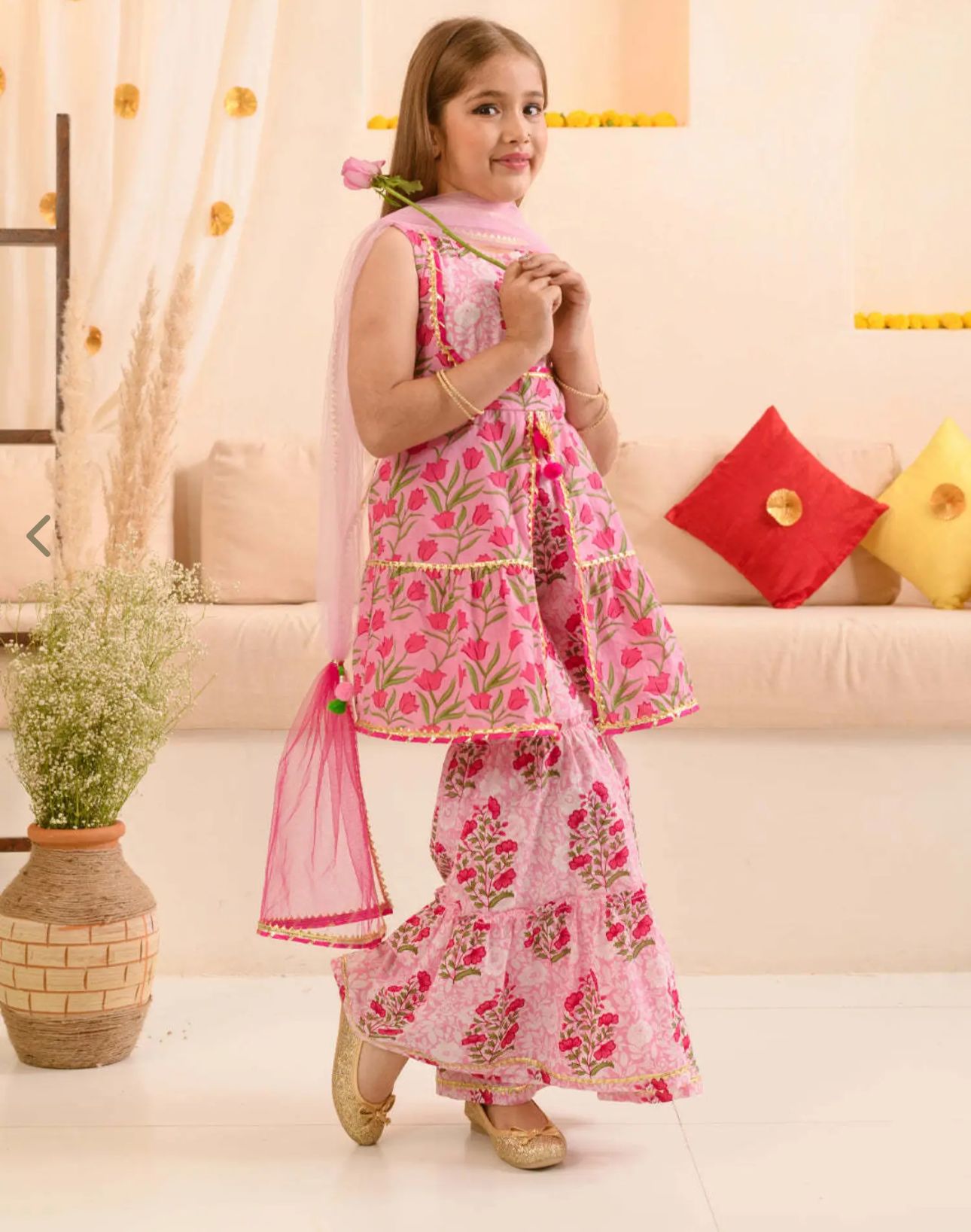 Girls Pink Cotton Regular Fit Floral Print Kurta Set in Germany