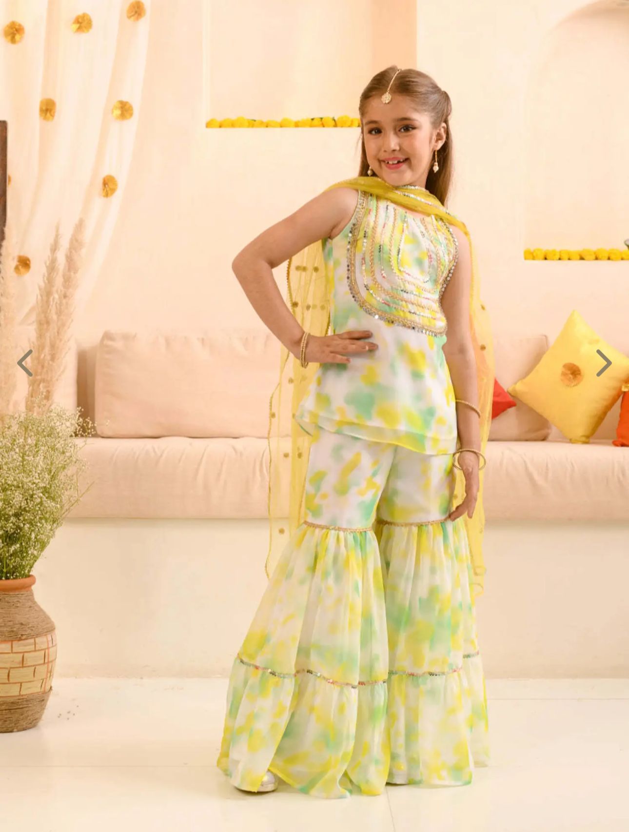 Girls Multicolor Regular Fit Printed Kurta Set in Germany