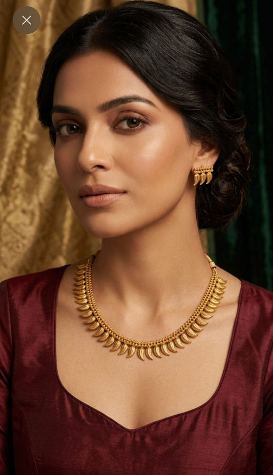 Antique Gold Necklace Set In Germany