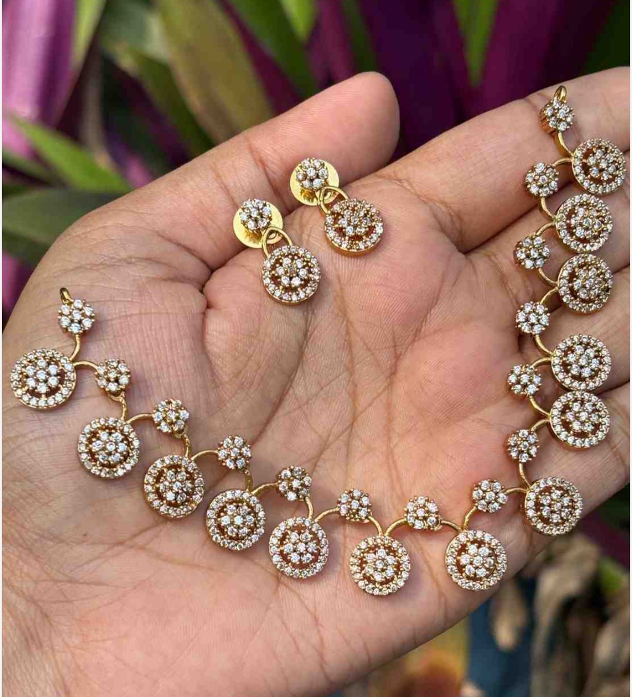 AD Stone Floral Minimal Gold Plated Necklace  with Earring Premium Quality in Germany