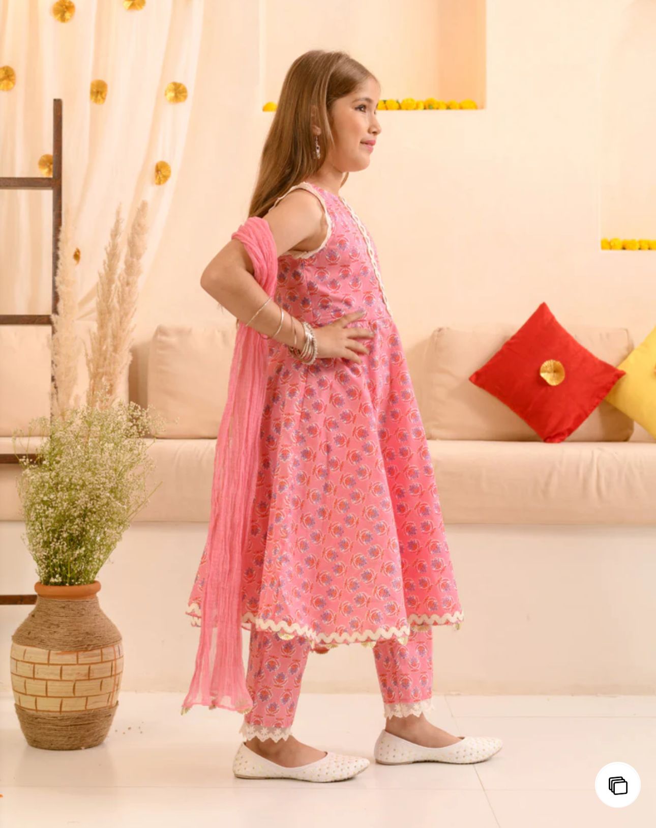 Girls Pink Floral Screen print Pure Cotton A-Line Kurta with Trousers & Dupatta in Germany