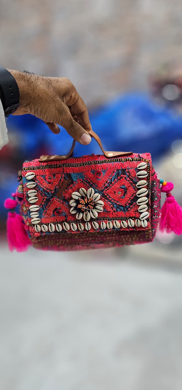 BANJARA BOHO SLING BAG WITH BELT IN BERLIN