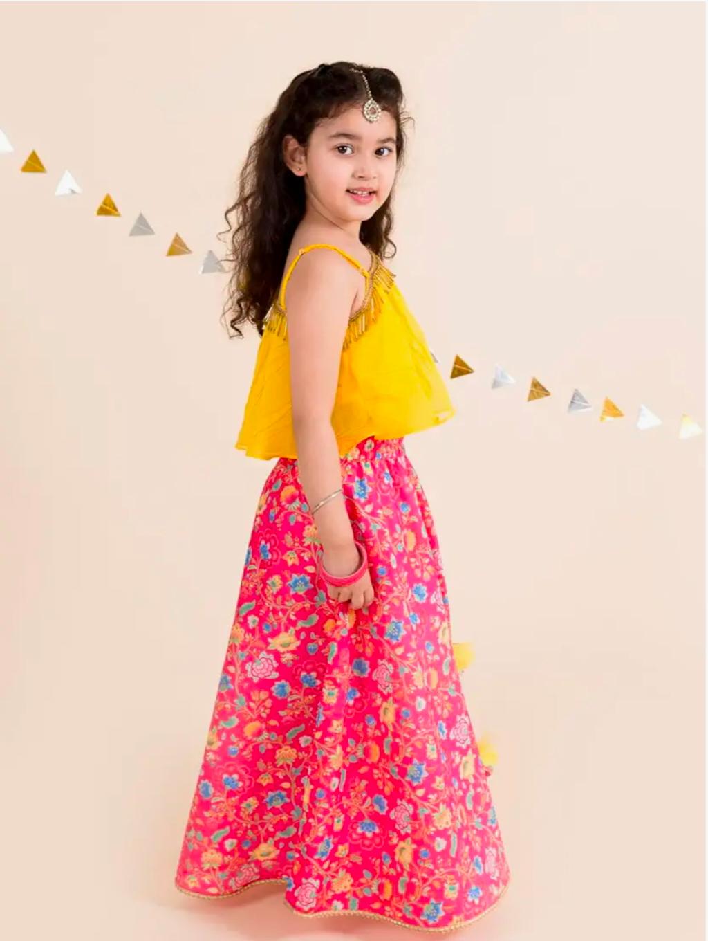 Girls Lehenga Choli in Berlin