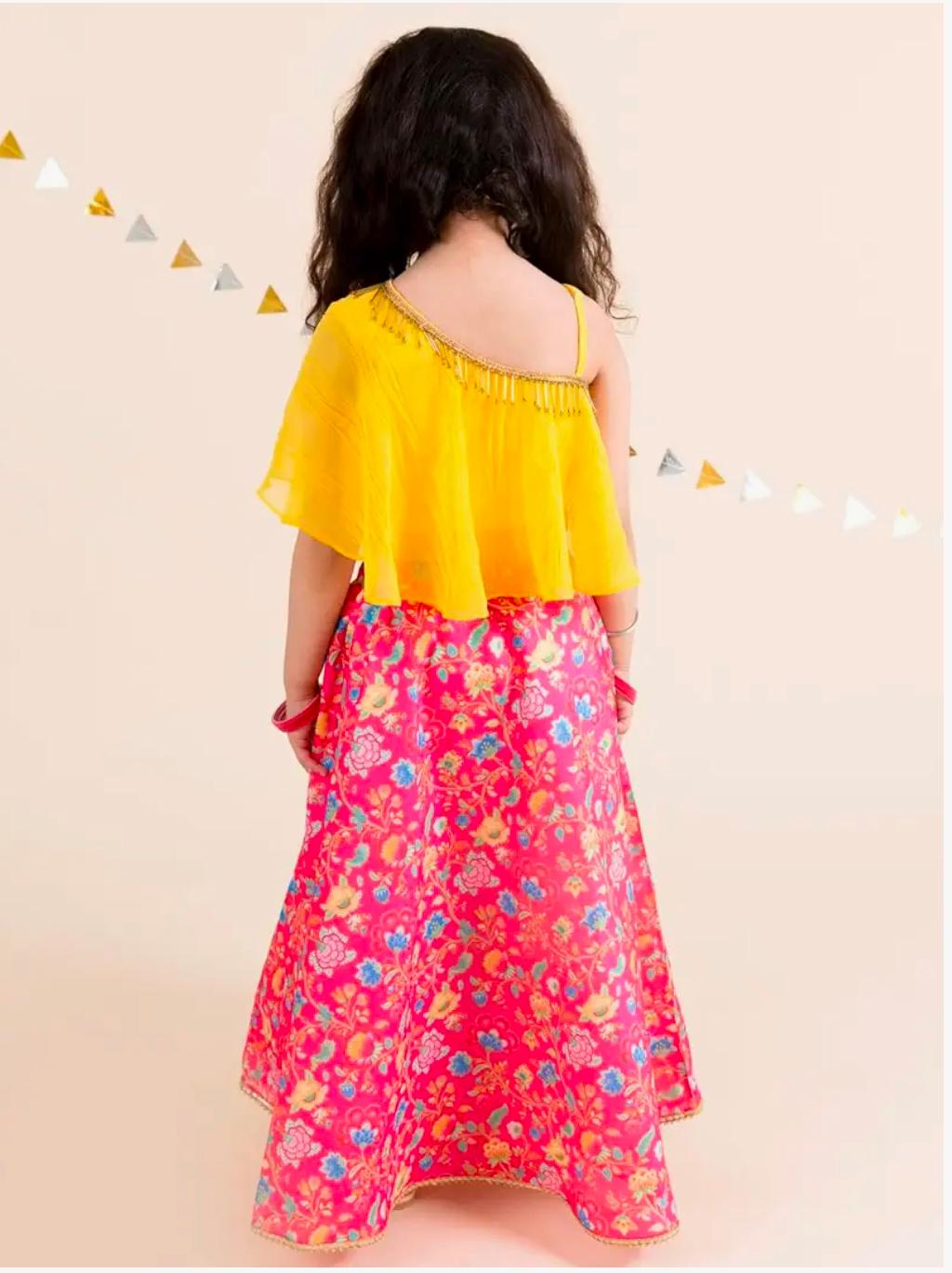 Girls Lehenga Choli in Berlin