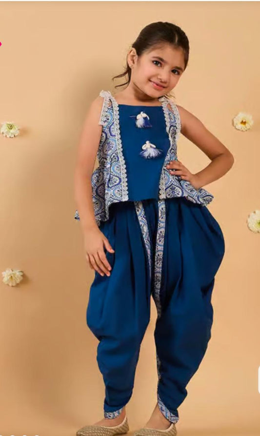 Girls Blue Regular Fit Printed Kurti Set in Germany