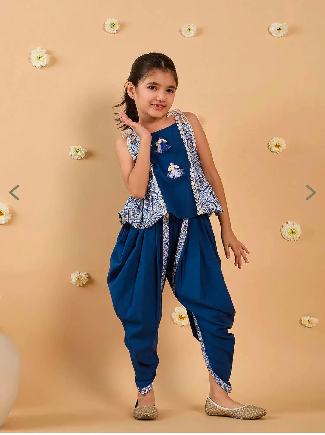 Girls Blue Regular Fit Printed Kurti Set in Germany
