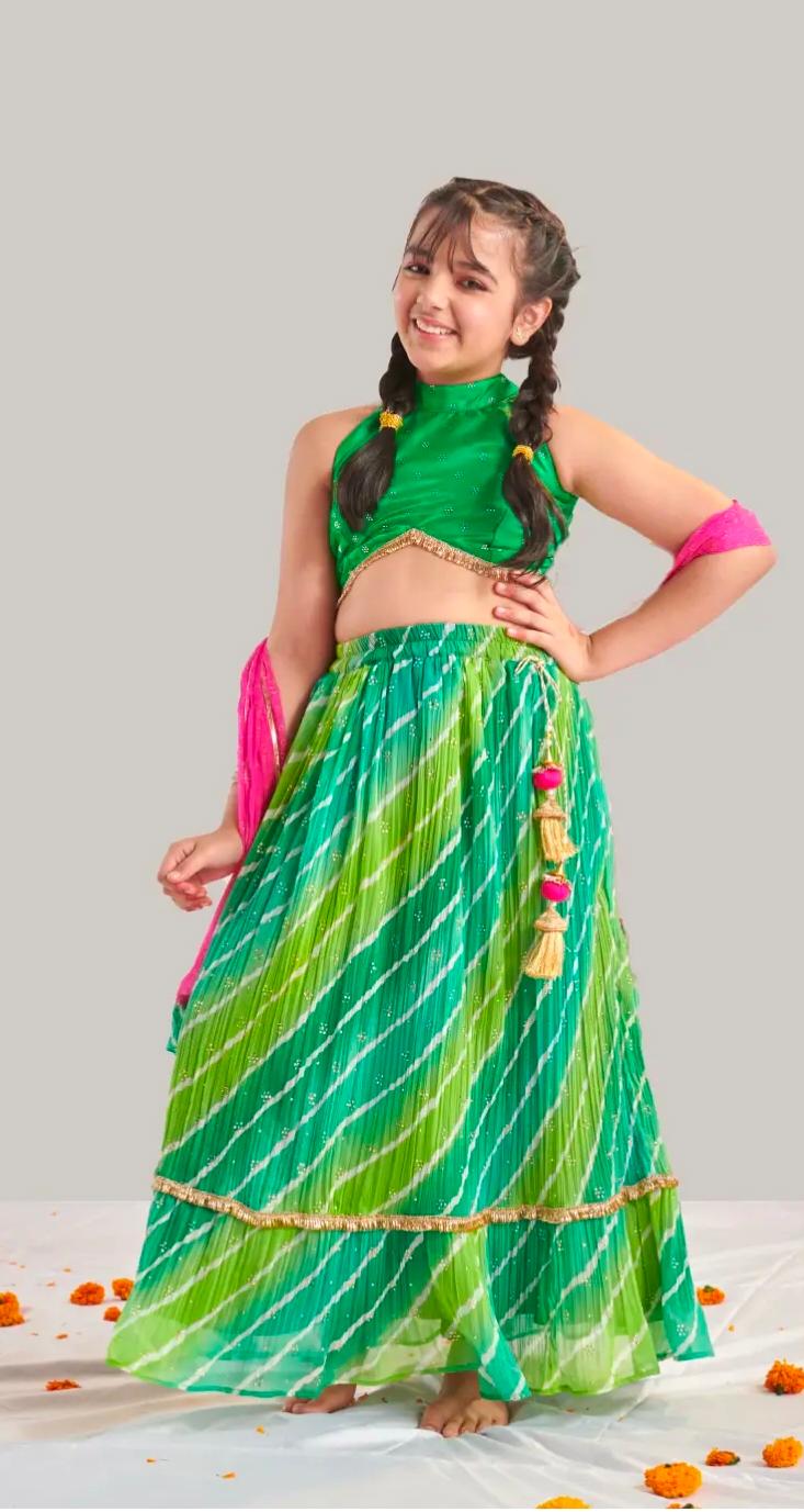 Girls Green Lehariya Taffeta Lehenga Choli Dupatta Set in Berlin