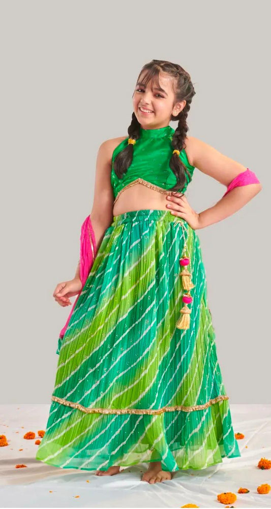 Girls Green Lehariya Taffeta Lehenga Choli Dupatta Set in Berlin