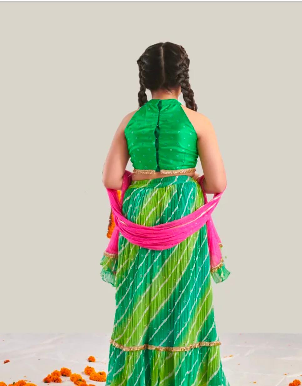 Girls Green Lehariya Taffeta Lehenga Choli Dupatta Set in Berlin